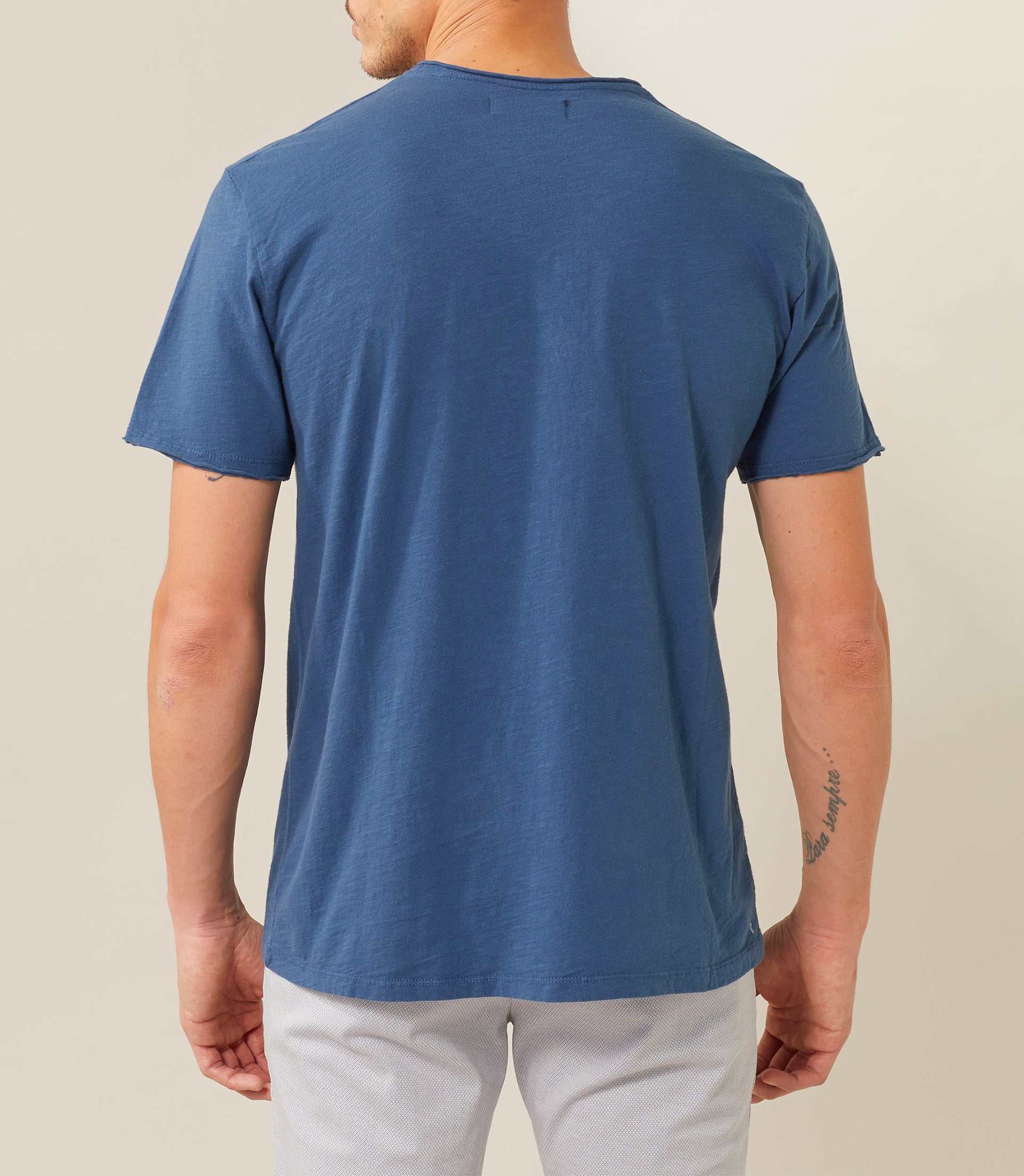 T shirt col rond marine avec poche poitrine en lin "Xavi" - Image 4